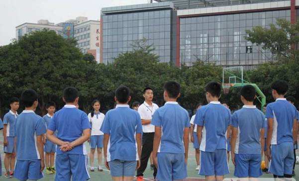 綦江縣打通鎮(zhèn)大羅學(xué)?！赋踔胁俊?></a></div>
            <dl>
              <dt><a href=