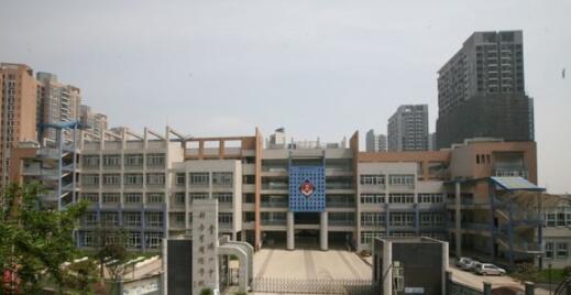 2020貴陽一中新世界國際學(xué)校初中部招生對象