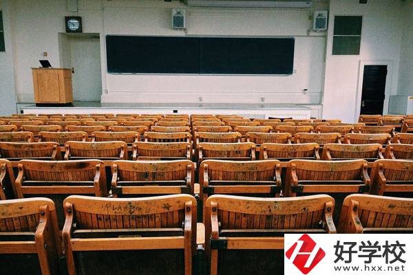 湖南醫(yī)藥中專學校主要專業(yè)有哪些？就業(yè)優(yōu)勢有哪些？