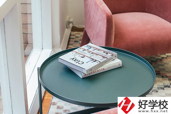 懷化啟航衛(wèi)生學校護理專業(yè)好不好？學費貴嗎？