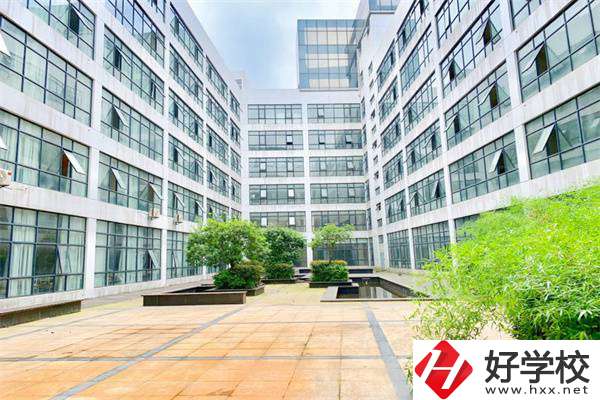 湖南曙光科技技工學(xué)校有哪些辦學(xué)特色？