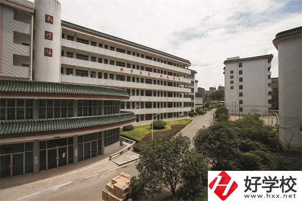 衡陽(yáng)市信息網(wǎng)絡(luò)工程學(xué)校有哪些專業(yè)？就業(yè)率高不高？