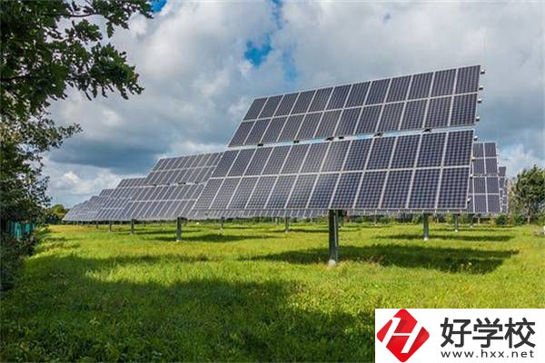 在湖南初中畢業(yè)如何選專業(yè)？有什么專業(yè)可以推薦？