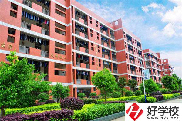 藍山縣職業(yè)中等專業(yè)學(xué)校是公辦學(xué)校嗎？有什么專業(yè)？