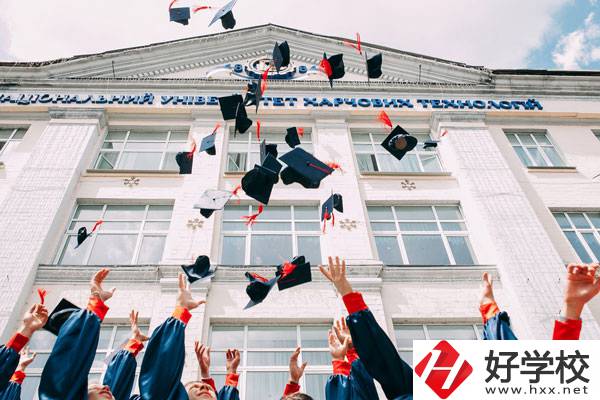 藍天工程職業(yè)中等專業(yè)學(xué)校怎么樣？辦學(xué)特色是什么？