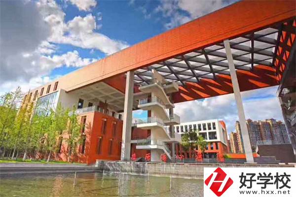 湖南工貿(mào)技師學(xué)院辦學(xué)條件怎么樣？設(shè)施設(shè)備好不好？