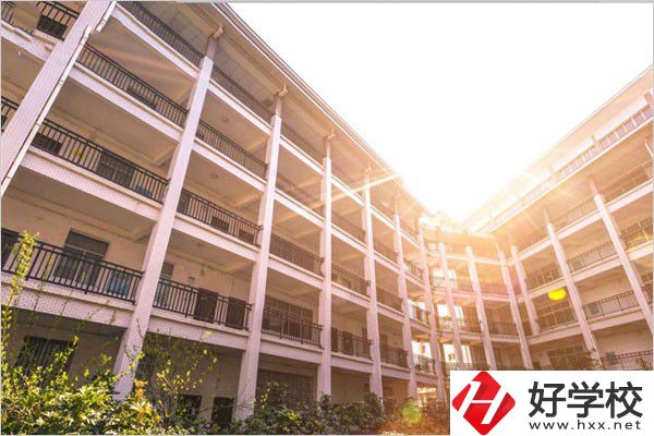 湘西有哪些重點(diǎn)技?？梢酝扑]？學(xué)校特色是什么？