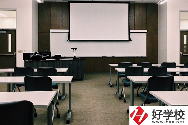 吉首大學(xué)師范學(xué)院怎么樣？環(huán)境好不好？