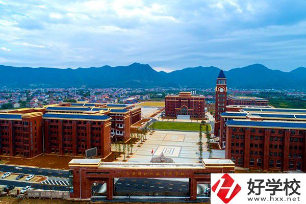 湖南省湘北職業(yè)中專學(xué)校的辦學(xué)規(guī)模怎么樣？