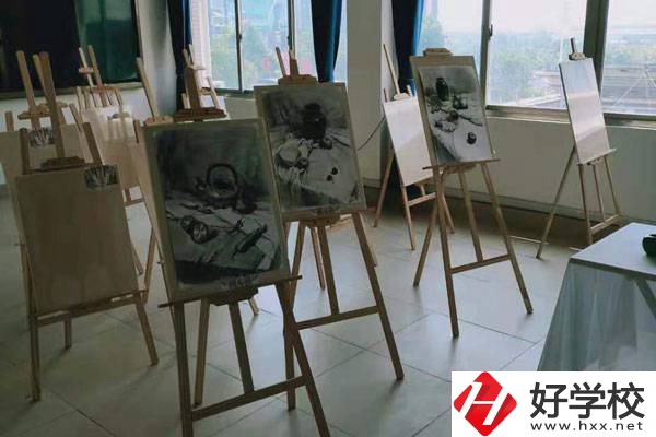 衡陽市文華藝術(shù)學(xué)校有哪些特色專業(yè)？