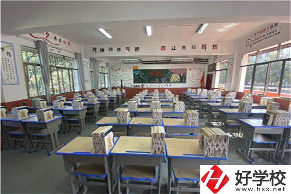 益陽有什么醫(yī)衛(wèi)類的中專學(xué)校？辦學(xué)有特色嗎？
