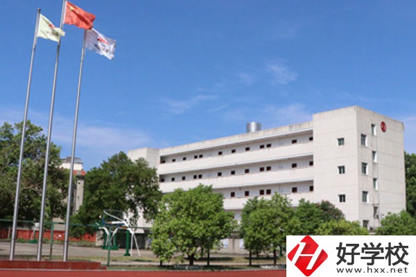湘潭鐵路工程學(xué)校是職校嗎？師資力量怎么樣？