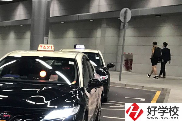 初中畢業(yè)讀婁底工貿(mào)職業(yè)中專，可以學(xué)什么專業(yè)？