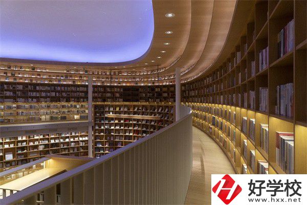 益陽公辦的中專有什么？上中專要考慮哪些問題？