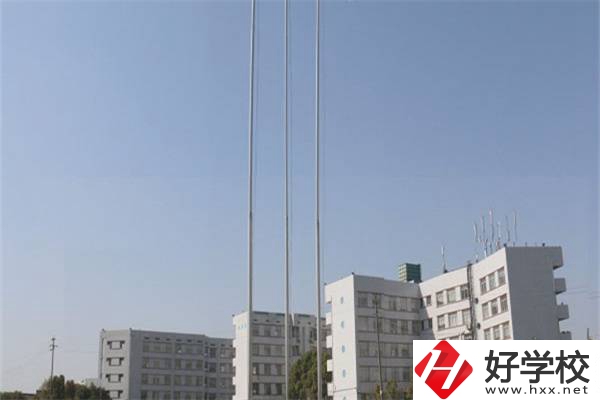湖南有學(xué)煙花爆竹專業(yè)的職校嗎？這個專業(yè)怎么樣？