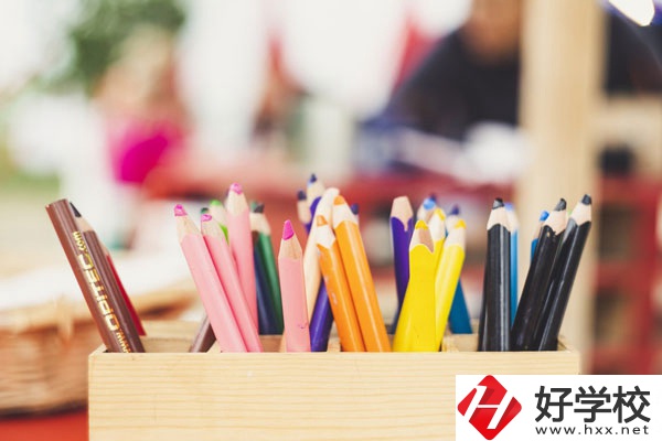 湖南省芷江師范學(xué)校辦學(xué)地址在哪兒？