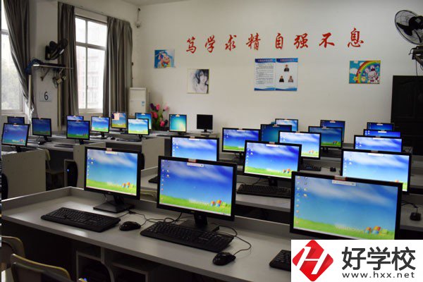 益陽哪些中職學(xué)?？梢詫W(xué)美術(shù)設(shè)計(jì)類專業(yè)？學(xué)費(fèi)貴不貴？