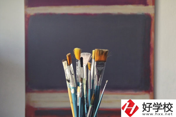 郴州市第一職業(yè)中專的學(xué)費(fèi)多少錢？值得讀嗎？