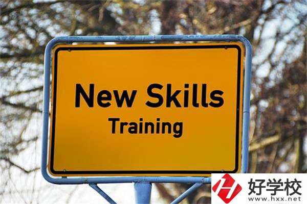 家長在湖南選中職時(shí)要看哪幾點(diǎn)？有什么學(xué)校推薦？