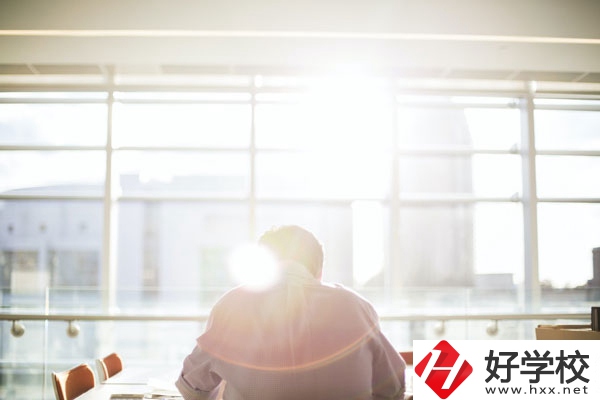 永興縣職業(yè)中專學(xué)校航空服務(wù)專業(yè)怎么樣？