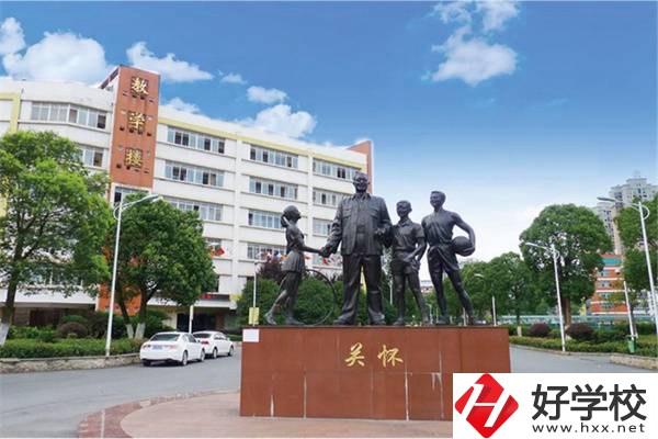 長沙衛(wèi)校推薦，中職學(xué)校學(xué)醫(yī)衛(wèi)專業(yè)有用嗎？