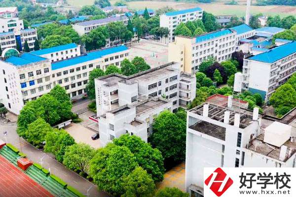 湖南瀏陽有什么好的中?？梢酝扑]？學什么專業(yè)好？