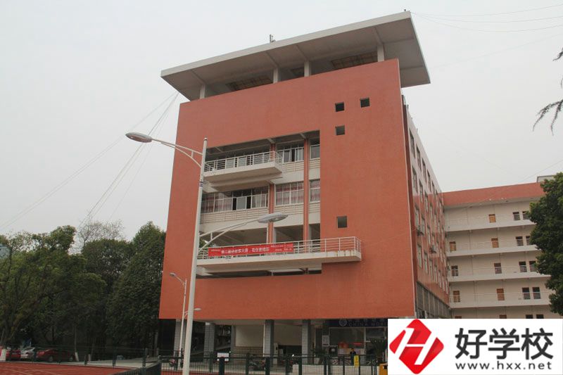 湘西中職學校校園環(huán)境怎么樣？好不好？
