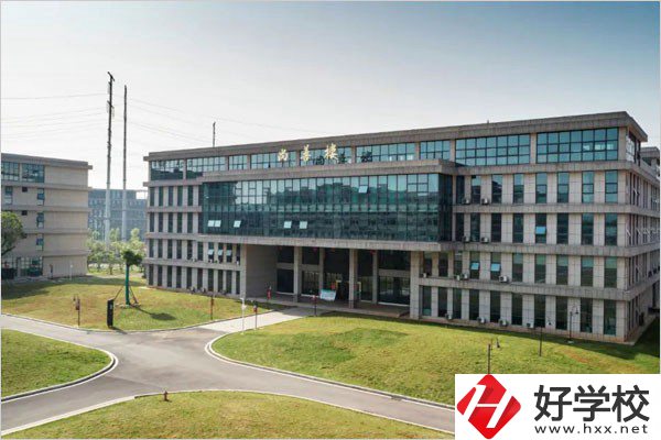 湖南合格的中職學(xué)校有什么標(biāo)準(zhǔn)？有什么中職推薦？