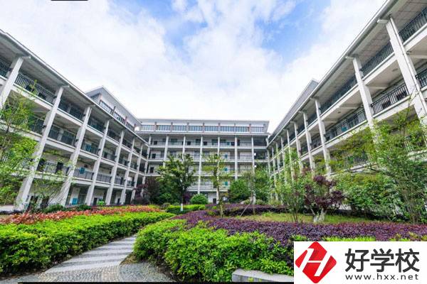 湘西有學(xué)習(xí)中西面點(diǎn)的學(xué)校嗎？專業(yè)好就業(yè)嗎？