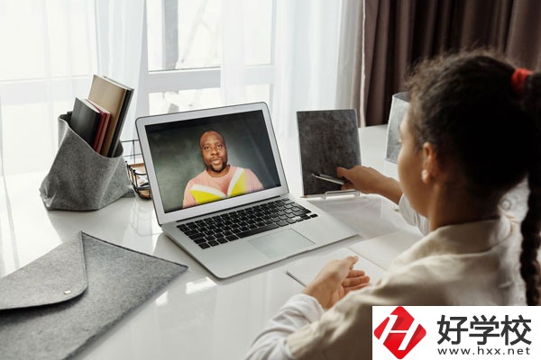 桂陽縣職業(yè)技術(shù)教育學(xué)校環(huán)境怎么樣？宿舍好不好？