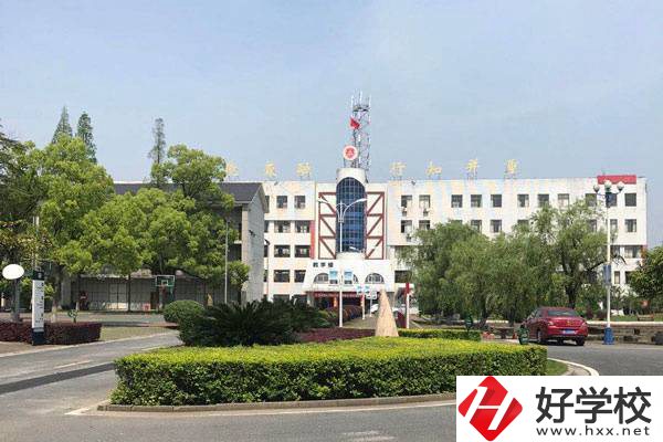 湘潭有沒(méi)有公辦大專(zhuān)招收初中生？可以報(bào)考哪些專(zhuān)業(yè)？