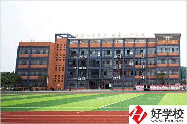 鳳凰縣職業(yè)中專學校實力如何？就業(yè)前景怎么樣？