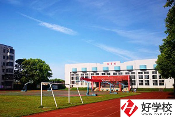 初中畢業(yè)后打算在湘潭讀中專，有哪些好學(xué)校推薦？