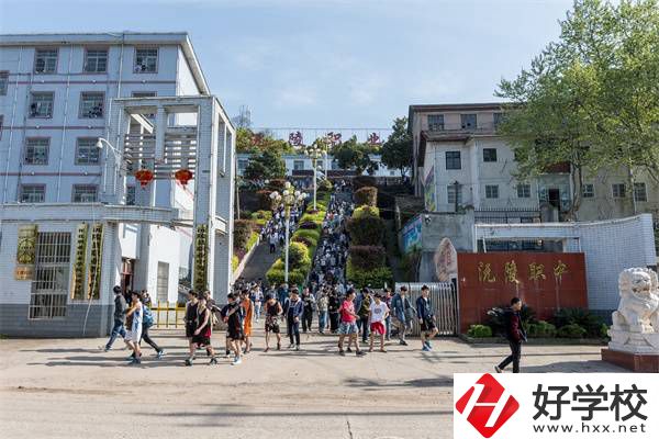 懷化有可以考大學(xué)的中職學(xué)校嗎？哪所升學(xué)情況比較好？