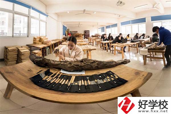 湘西有學(xué)習(xí)中西面點(diǎn)的學(xué)校嗎？專業(yè)好就業(yè)嗎？