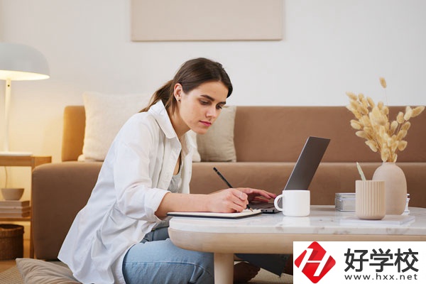 郴州市理工職業(yè)技術(shù)學(xué)校有什么專業(yè)？學(xué)校地址在哪兒？