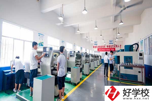 湖南省芷江民族職業(yè)中專學(xué)校有哪些辦學(xué)特色？