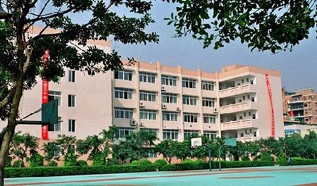 瀘州市電子機械學(xué)校