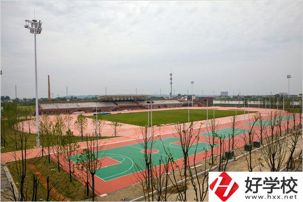 常德汽車機(jī)電學(xué)校師資情況如何？就業(yè)情況如何？