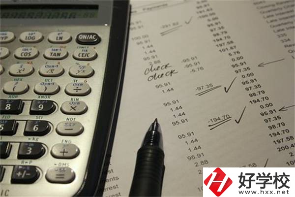 湖南想沖本科可以讀哪所職高？哪個(gè)專業(yè)招生名額最多？