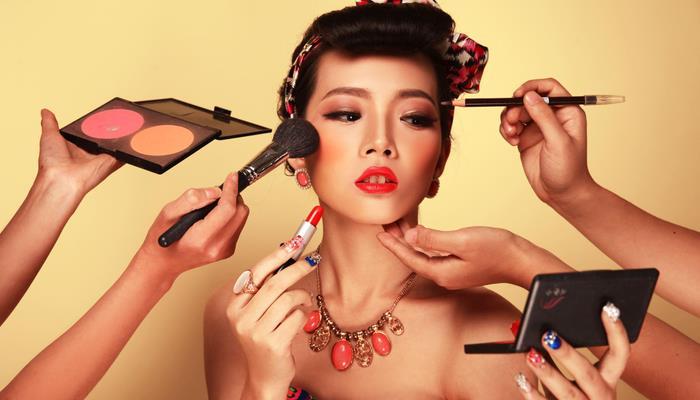 美容美發(fā)與造型化妝專業(yè)好就業(yè)嗎？