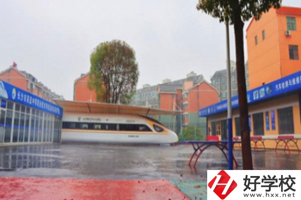 長沙市英藍(lán)中等職業(yè)學(xué)校實訓(xùn)室