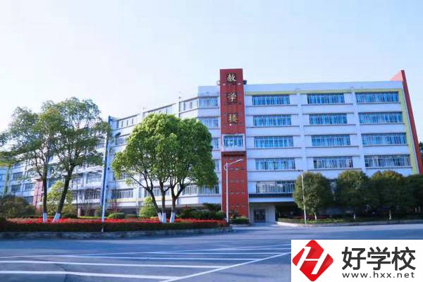 長沙市賀龍體育運(yùn)動學(xué)校推薦去嗎？學(xué)校好嗎？