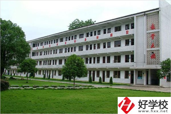 長沙開福區(qū)共有幾所中職學(xué)校？有沒有公辦的？