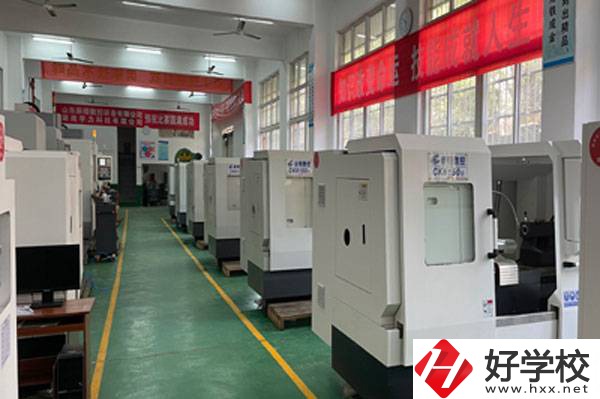 湖南省工業(yè)貿(mào)易學(xué)校在什么位置？有哪些辦學(xué)優(yōu)勢？