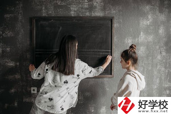 湖南省商業(yè)職業(yè)中等專業(yè)學校怎么樣？宿舍怎么樣？