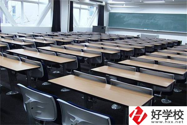 在湖南就讀普通高中和職業(yè)高中有什么區(qū)別？職高怎么樣？