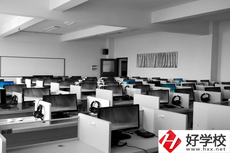 長沙環(huán)球職業(yè)中專學校地址在哪里？怎么去？