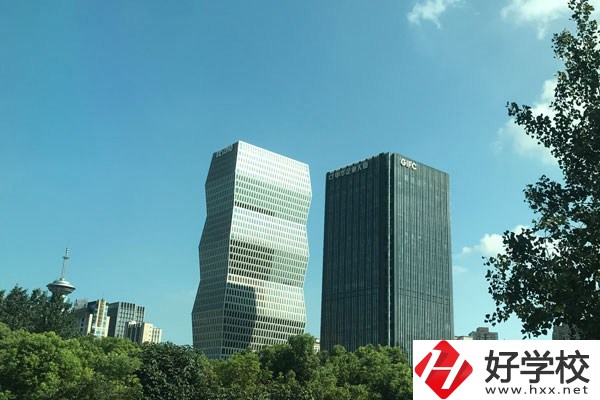 株洲生物工程中專學(xué)計(jì)算機(jī)專業(yè)怎么樣？