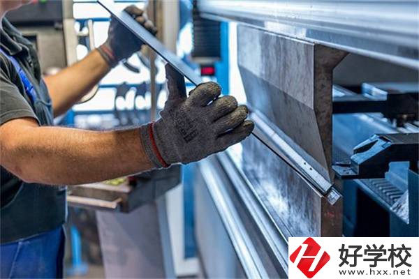 衡陽(yáng)技校排名前三的專業(yè)是什么？好就業(yè)嗎？